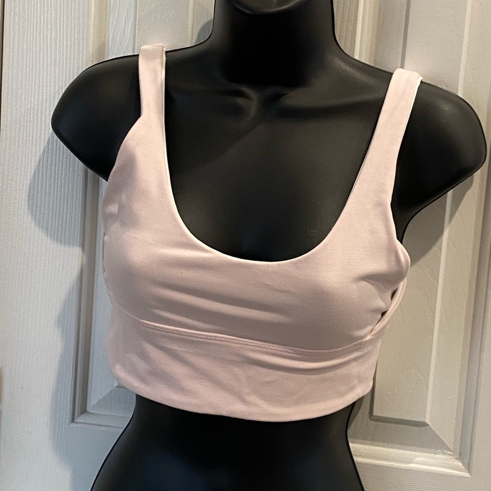 Lululemon Light Pink Cropped bra size 6 two sides
